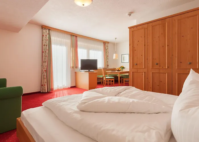 Отель Augarten Нойштифт-им-Штубайталь