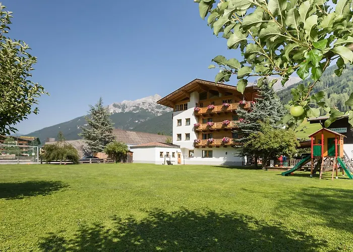 Отель Augarten Нойштифт-им-Штубайталь