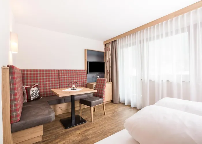 Augarten Отель Нойштифт-им-Штубайталь