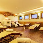 ホテル Augarten ノイシュティフト・イム・シュトゥーバイタール