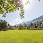 ホテル Augarten ノイシュティフト・イム・シュトゥーバイタール